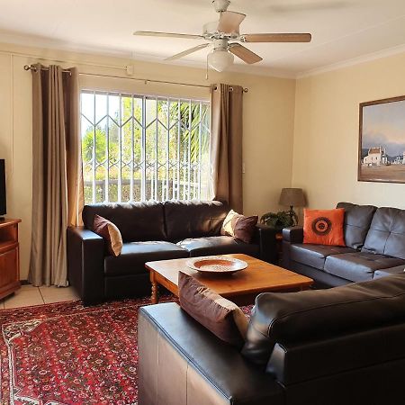 Pine Tree Lodge Midrand Ngoại thất bức ảnh