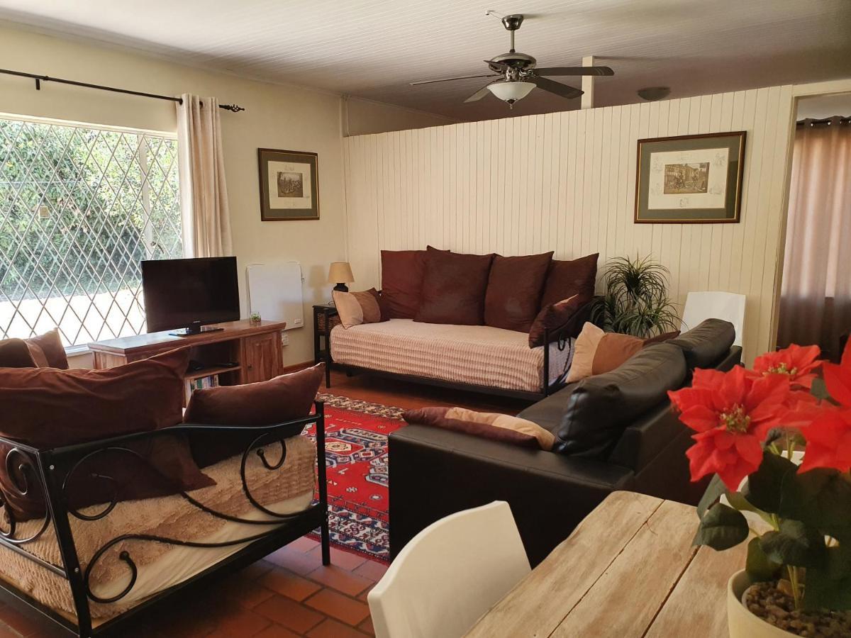 Pine Tree Lodge Midrand Ngoại thất bức ảnh