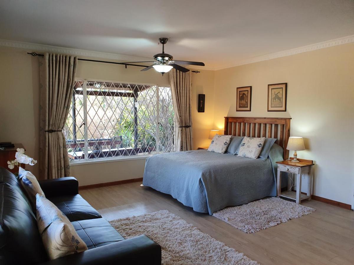 Pine Tree Lodge Midrand Ngoại thất bức ảnh