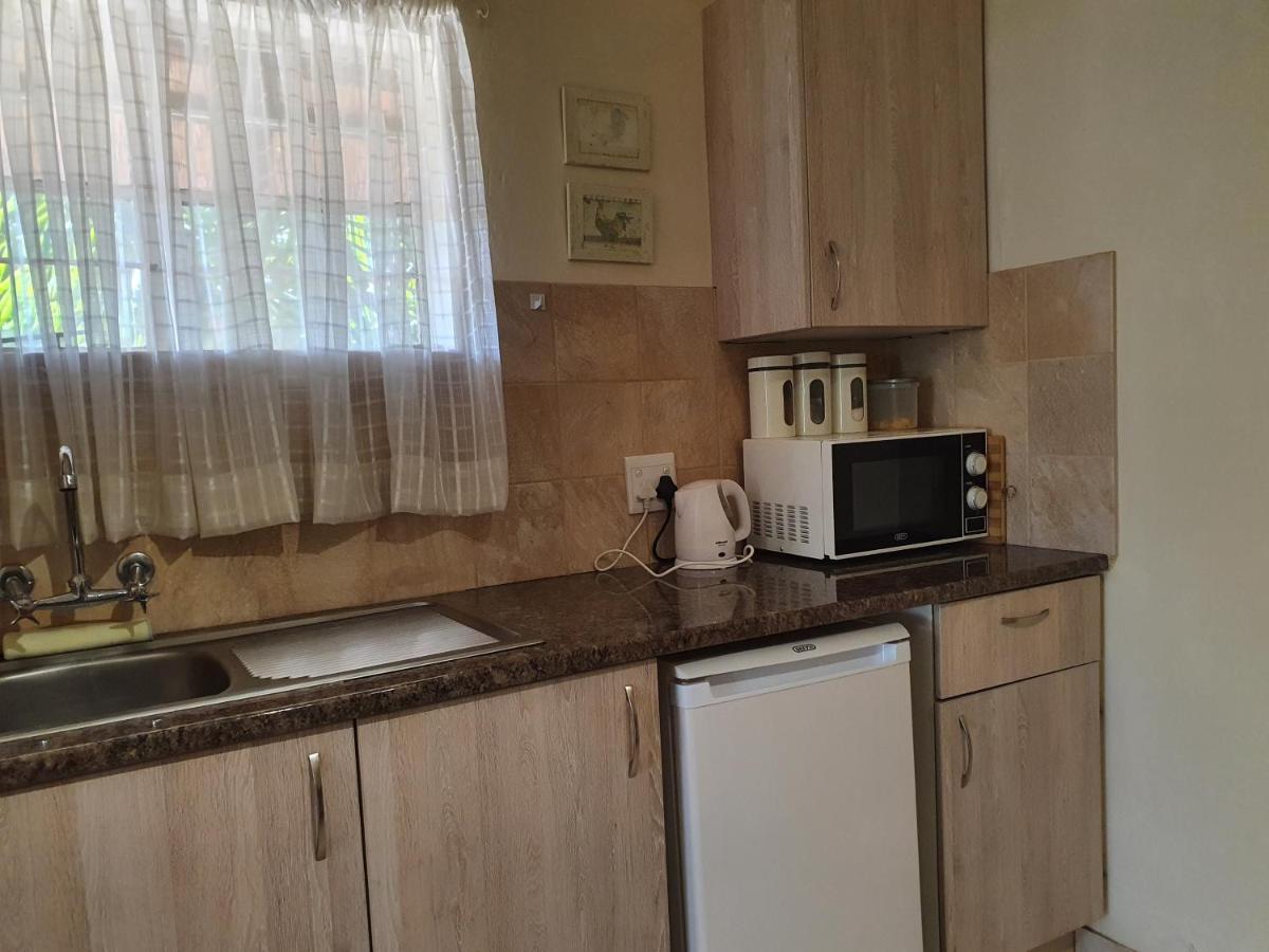 Pine Tree Lodge Midrand Ngoại thất bức ảnh