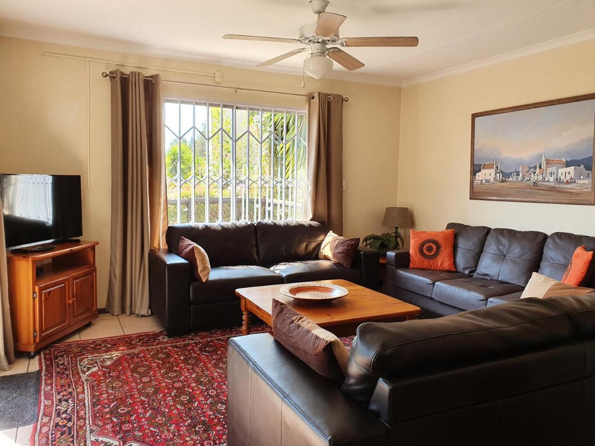 Pine Tree Lodge Midrand Ngoại thất bức ảnh