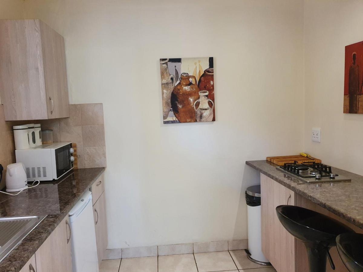 Pine Tree Lodge Midrand Ngoại thất bức ảnh