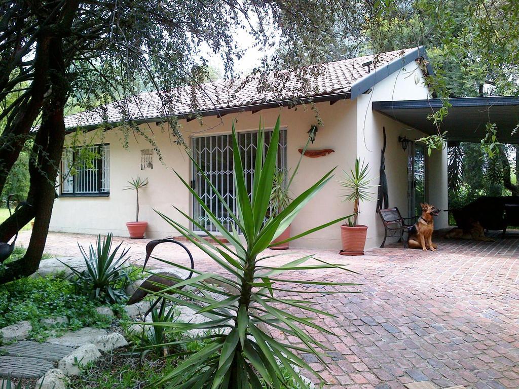 Pine Tree Lodge Midrand Ngoại thất bức ảnh
