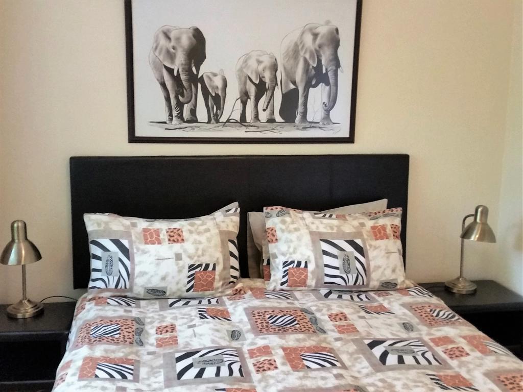 Pine Tree Lodge Midrand Ngoại thất bức ảnh