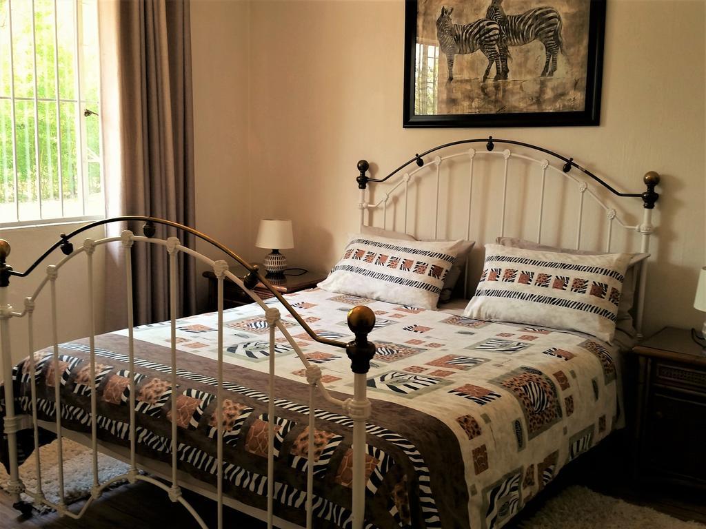 Pine Tree Lodge Midrand Ngoại thất bức ảnh