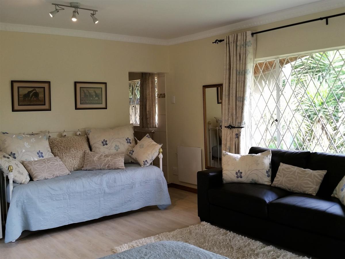 Pine Tree Lodge Midrand Ngoại thất bức ảnh
