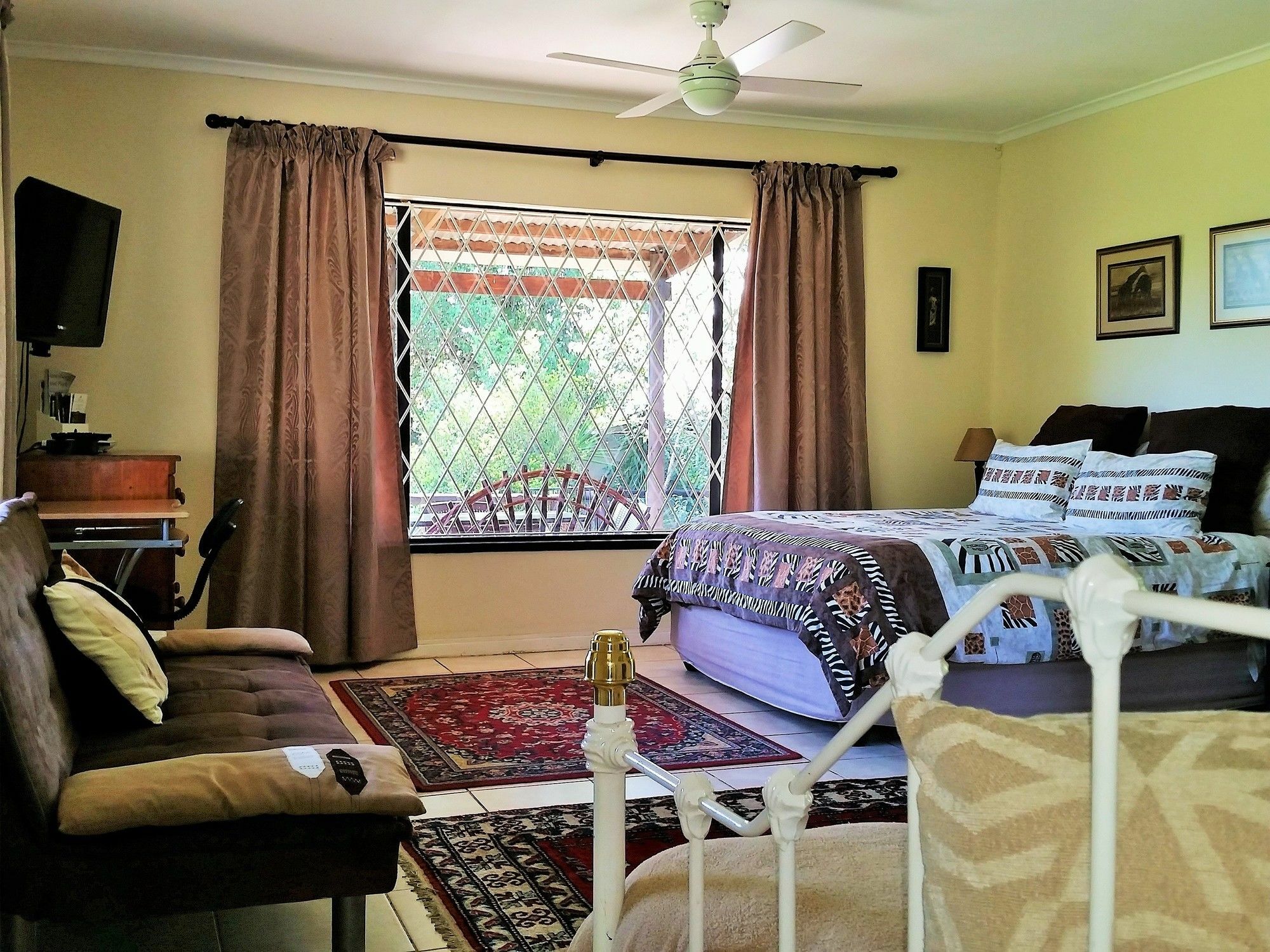 Pine Tree Lodge Midrand Ngoại thất bức ảnh