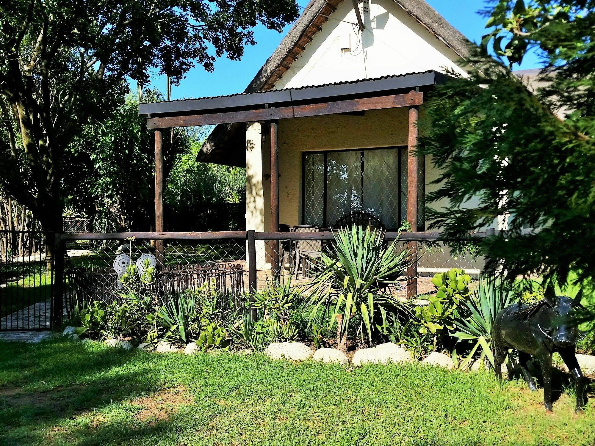 Pine Tree Lodge Midrand Ngoại thất bức ảnh